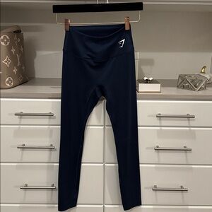 Gymshark • Navy Blue Performance Leggings